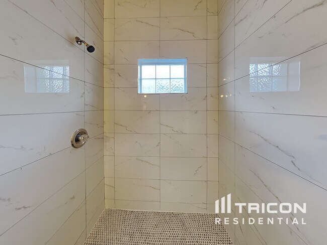 Building Photo - 6807 Exeter Park Place Apollo Beach FL