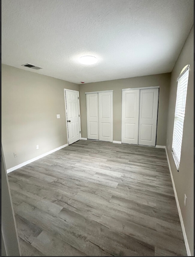 Building Photo - 7417 Savannah Ln