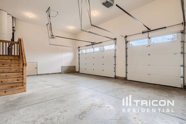 Building Photo - 2604 NE 175th St