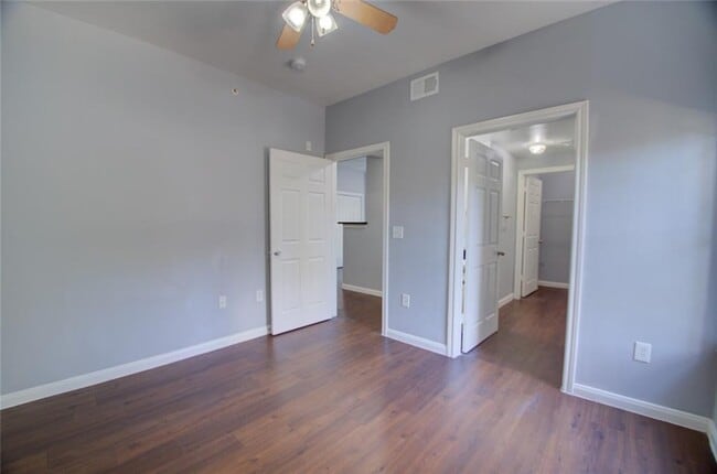 Building Photo - 2320 Gracy Farms Ln