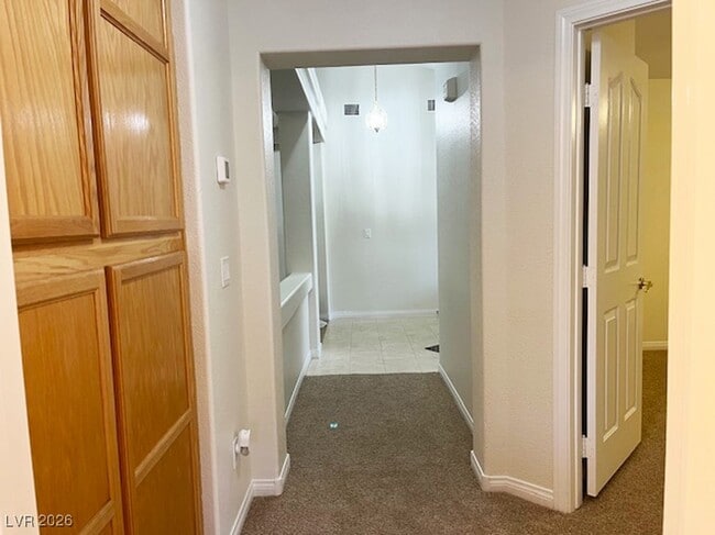 Building Photo - 16 Oak Hollow Ct