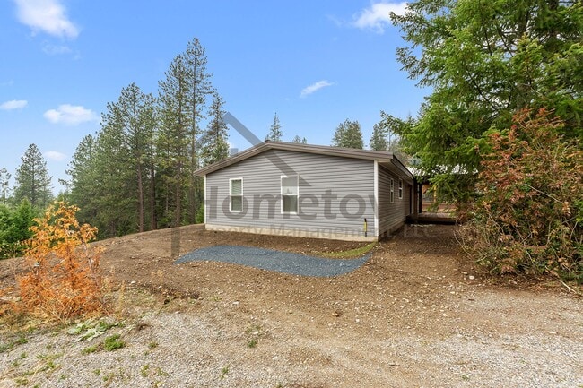 Building Photo - 3 Bedroom 2 Bathroom Home in a Rustic Setting with Mountain Views Available in Blanchard!
