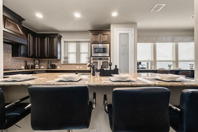 Building Photo - Fully Furnished Home in South Grand Prairie near Joe Pool Lake