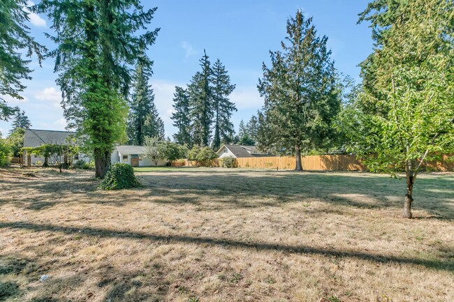 Building Photo - Updated Renton Retreat with Bonus Room, Fe...