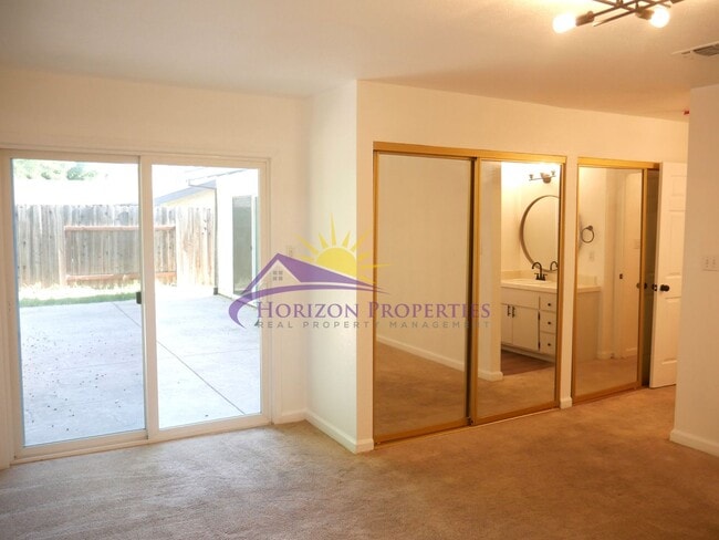 Building Photo - Beautiful 3 Bed 2 Bath 1,543 Sq. Ft. home ...