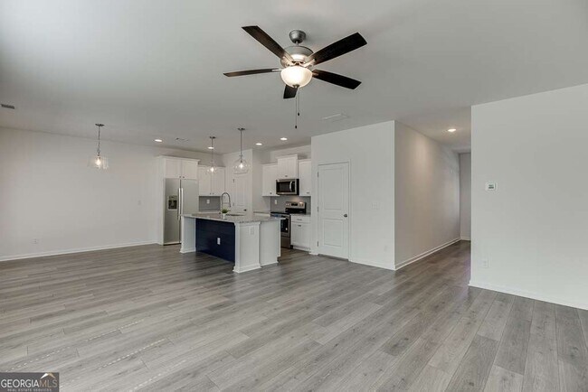 Building Photo - 198 Blue Dragon Dr