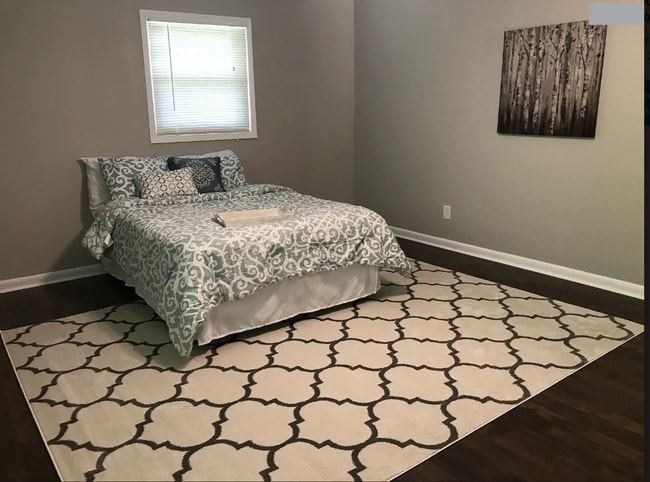 Building Photo - Newly renovated 3BR, 3.5 Bath Ranch with basement