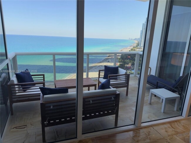Building Photo - 18101 Collins Ave