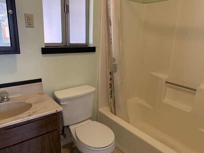 Building Photo - 3 bedroom 2 bathroom home near Sly Park Lake for rent!
