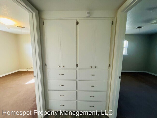 Building Photo - 3 br, 2 bath House - 1479A S Roosevelt Rd 5