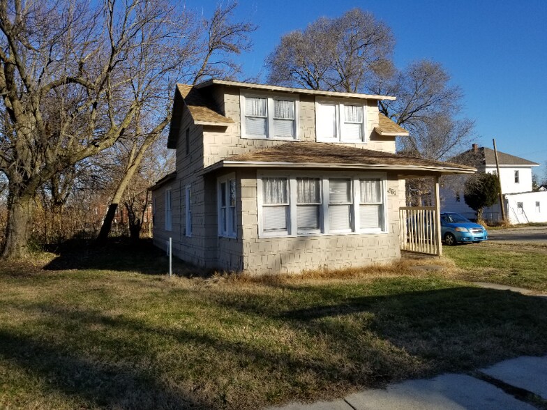 Primary Photo - 261 Bellview St