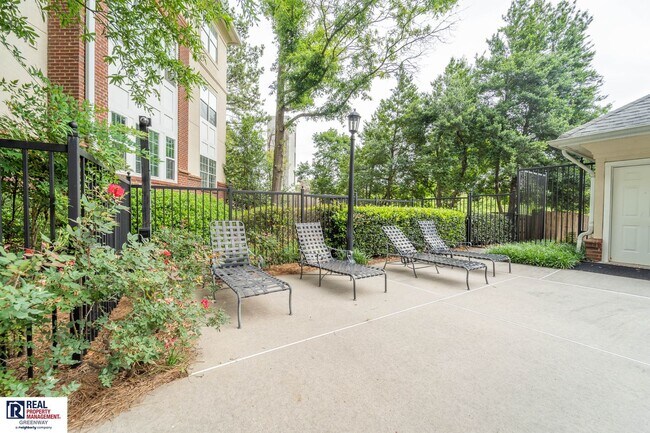 Building Photo - Gated Community In The Heart of Buckhead.
