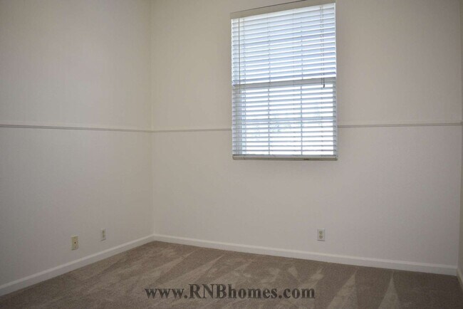 Building Photo - 2108 Macaw Ln
