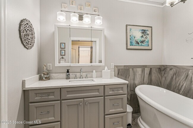 Building Photo - 4331 Aberdeen Cir