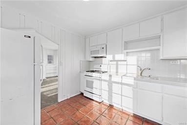 Building Photo - 31732 Virginia Way
