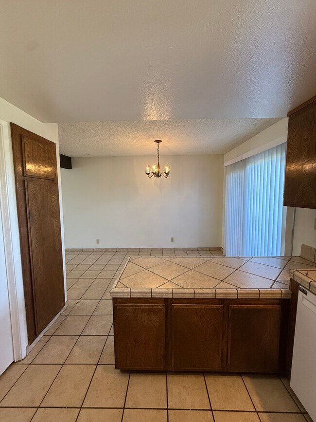 Building Photo - Large Two Story Condo with Two Car Detache...