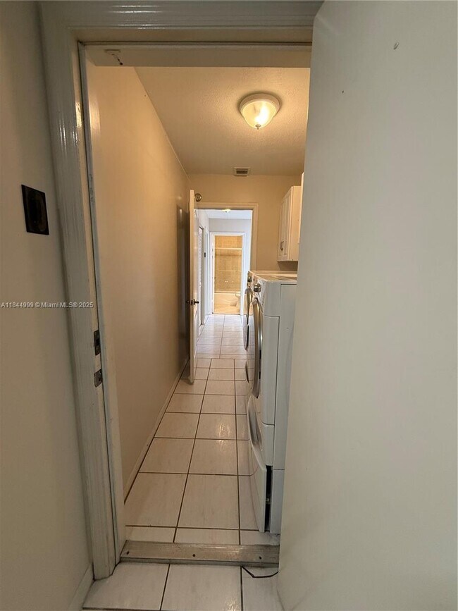 Building Photo - 21440 SW 88th Ave