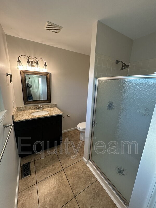 Building Photo - 9400 White Pine Dr