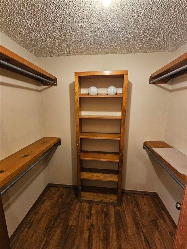 Building Photo - 5216 NW Ashby Ave