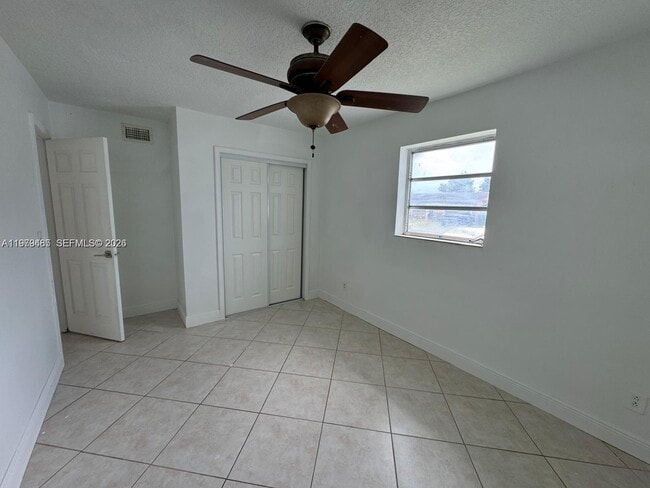 Building Photo - 3340 SW 94th Pl