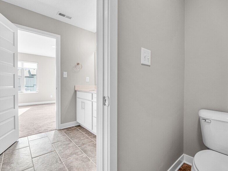 Building Photo - 8238 Bostic Dr