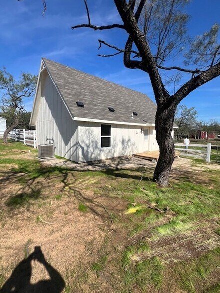 Building Photo - 166 Big Horn Dr