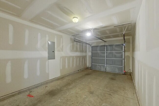 Building Photo - 262 Christopher St