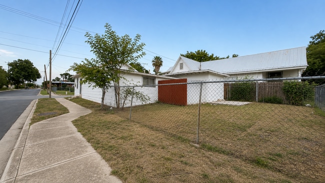 Building Photo - 1401 Monterey St