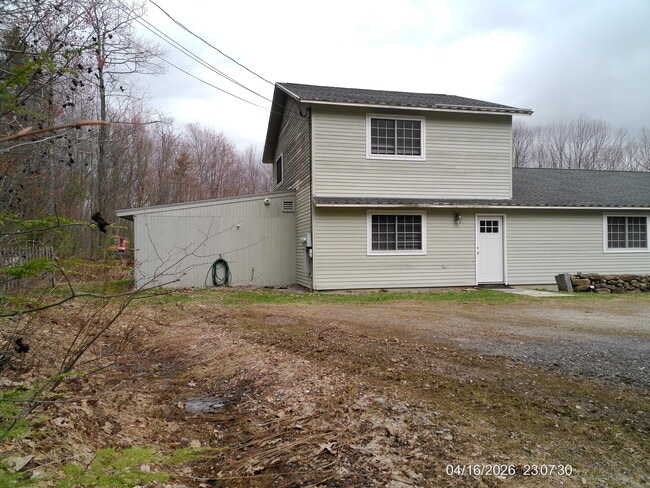 Building Photo - 330 Craney Hill Rd
