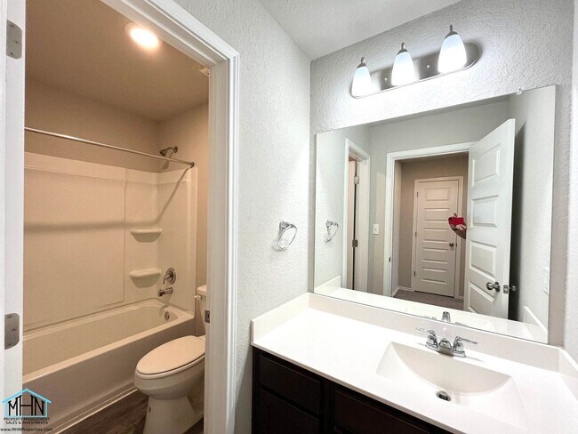 Building Photo - Beautiful San Antonio Rental with Open Lay...