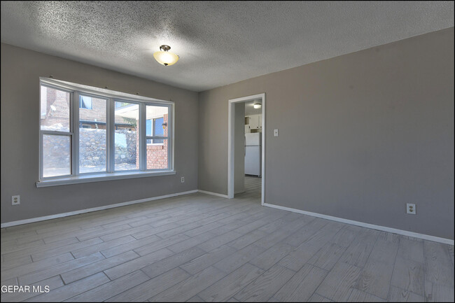 Building Photo - 6915 Pamlico Dr