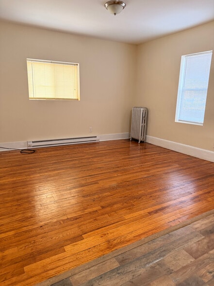 Living Room - 735 Union St