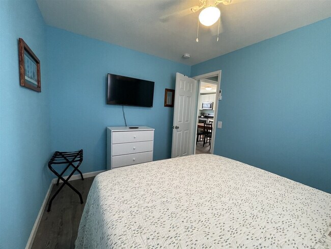 Building Photo - 39190 W Sunfish Ct