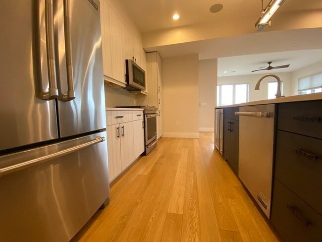 Building Photo - 488 Dorchester Ave