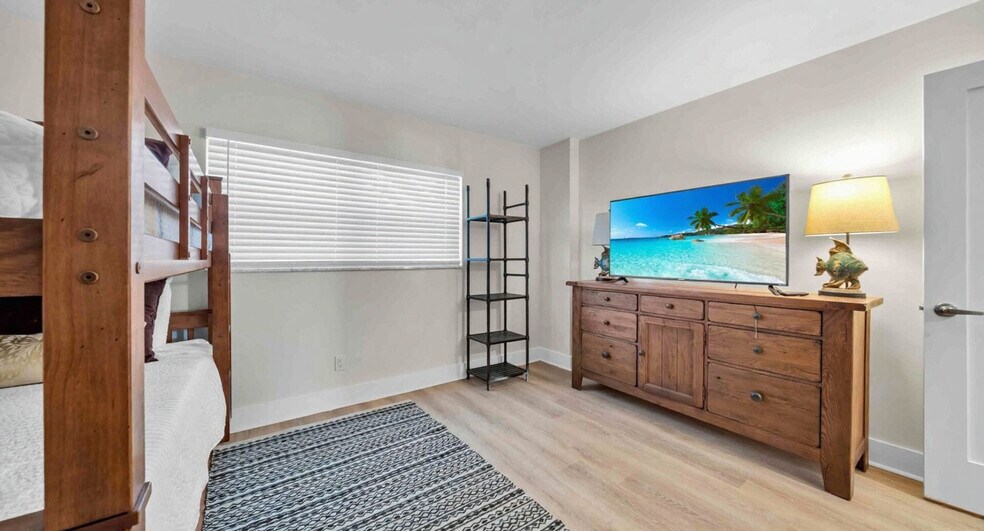Building Photo - 925 Whelk Ct