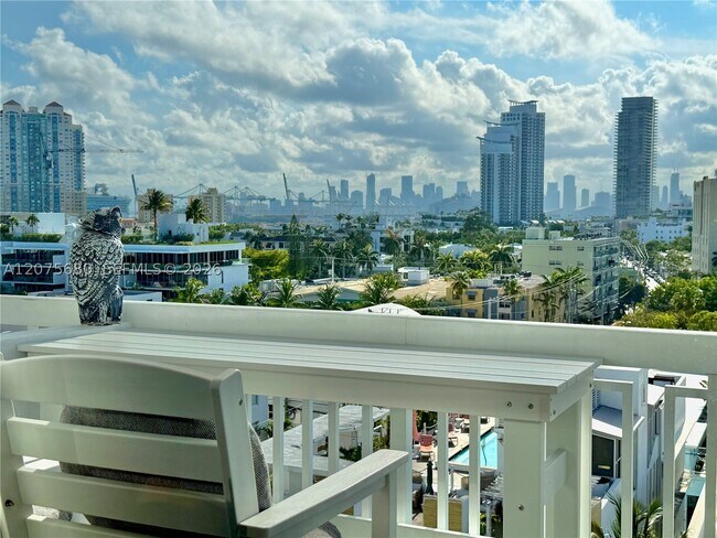 Building Photo - 401 Ocean 903