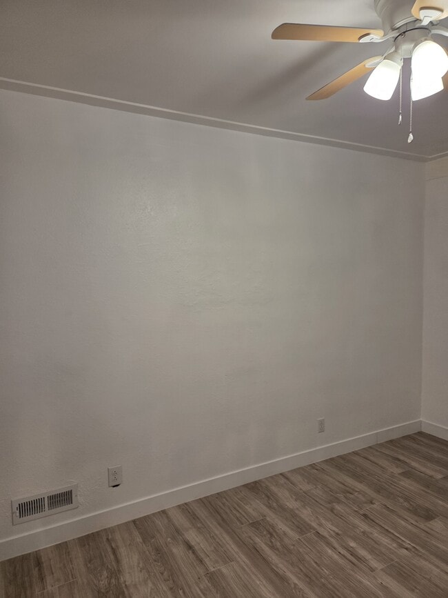 Building Photo - 224 Eureka Ave