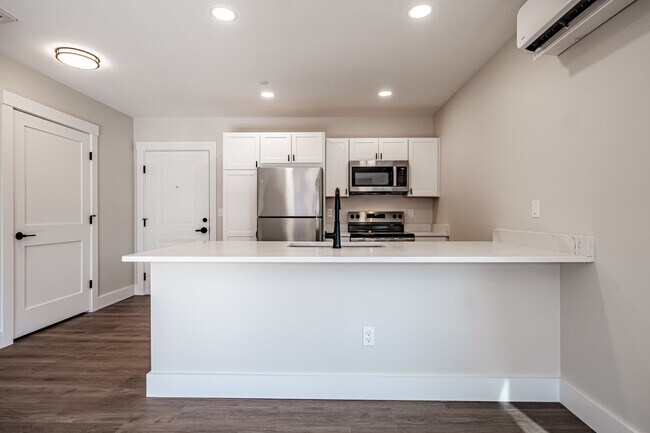Building Photo - 12 S Bridgton Rd