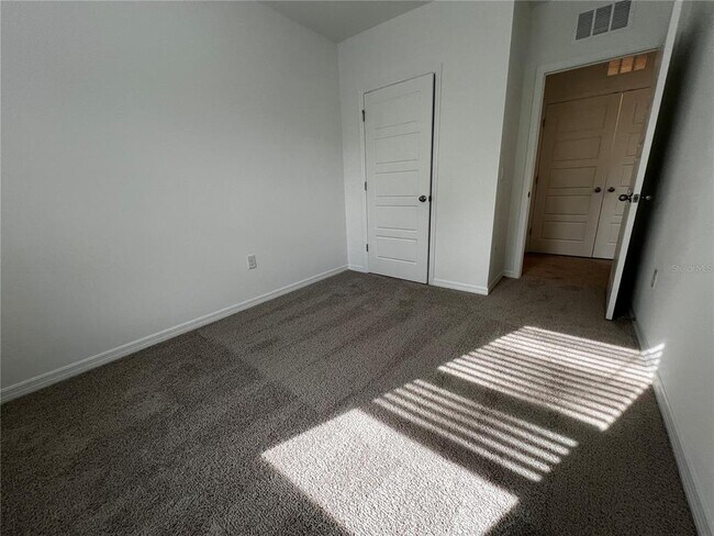 Building Photo - 2959 Canary Ave