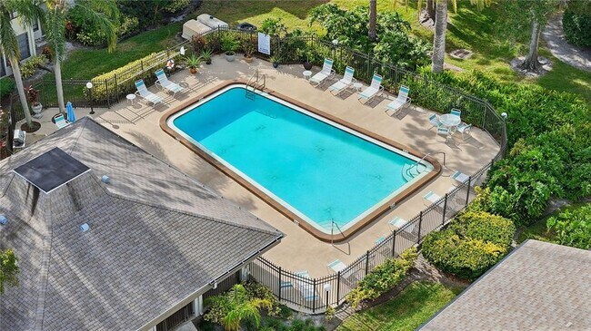 Building Photo - 3034 Eastland Blvd