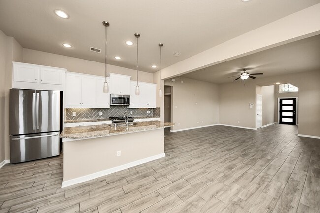 Building Photo - 6030 Rivercane Way