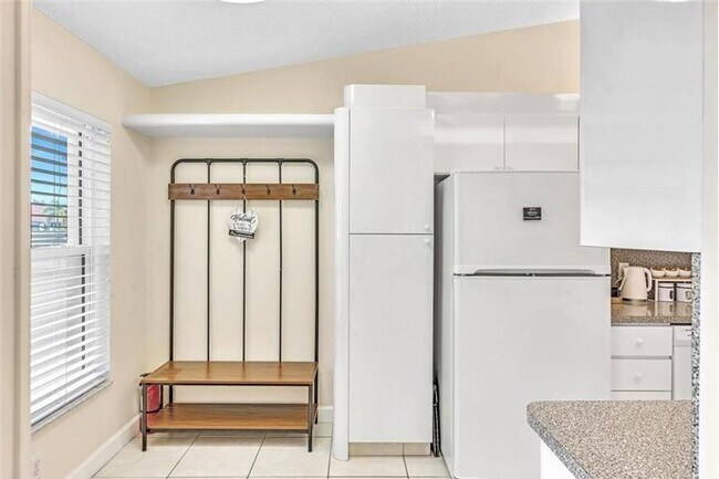 Building Photo - 5824 N Park Rd