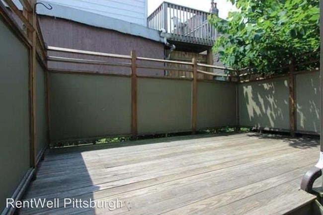 Building Photo - 1712 Fox Way