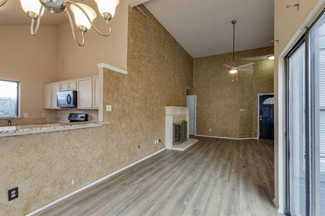 Building Photo - 10611 Woodleaf Dr