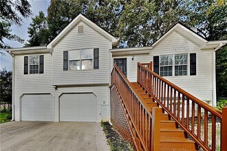 Building Photo - 123 Burton Dr