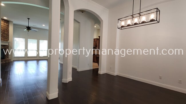 Building Photo - 406 Running Bear Ct