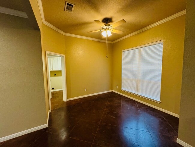 Building Photo - Beautiful China Spring Home