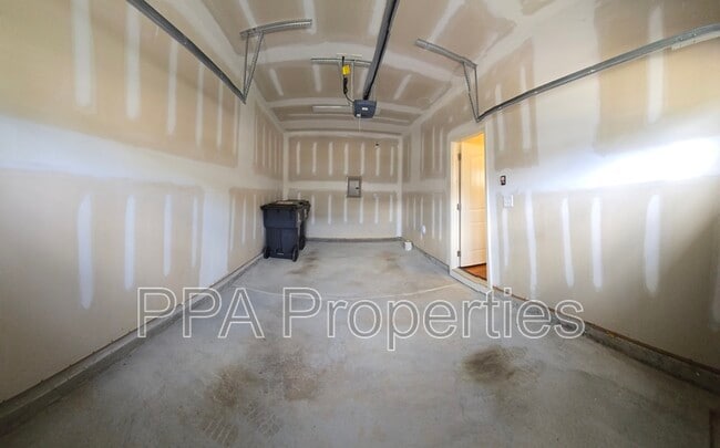 Building Photo - 225 Zante Currant Rd