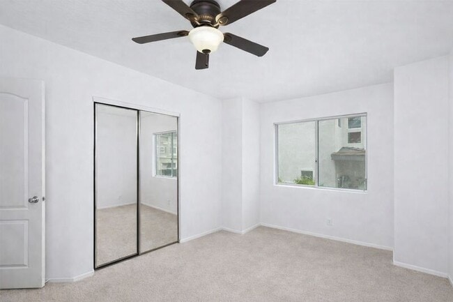 Building Photo - 908 S Lone Pine Ln