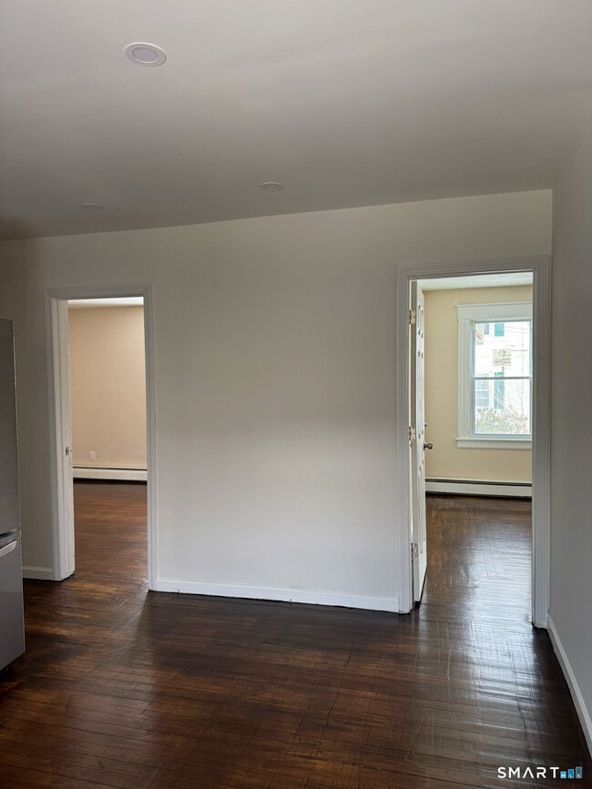 Building Photo - 54 Overlook Ave